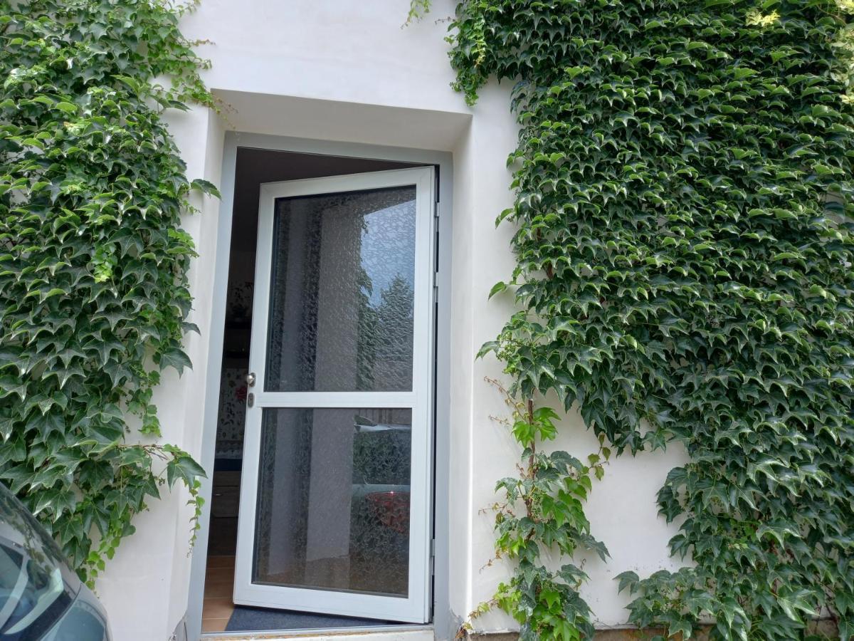Apartmán U Jakuba Dvůr Králové nad Labem Esterno foto